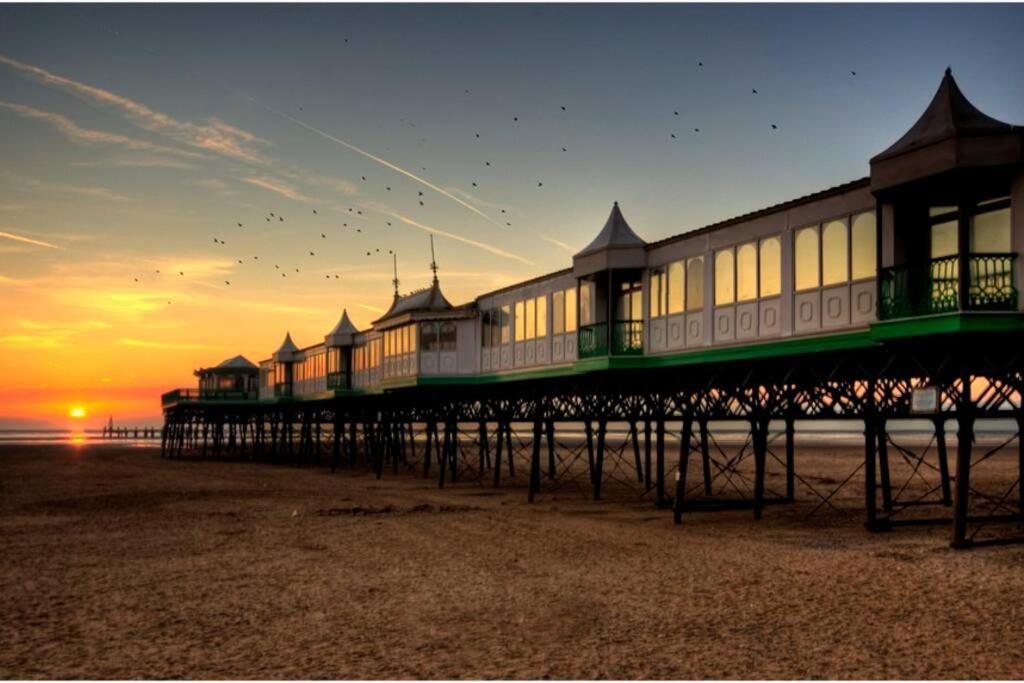 2 Bed Sleeps 6 Beach Retreat St Annes On Sea Villa Lytham St Annes Dış mekan fotoğraf